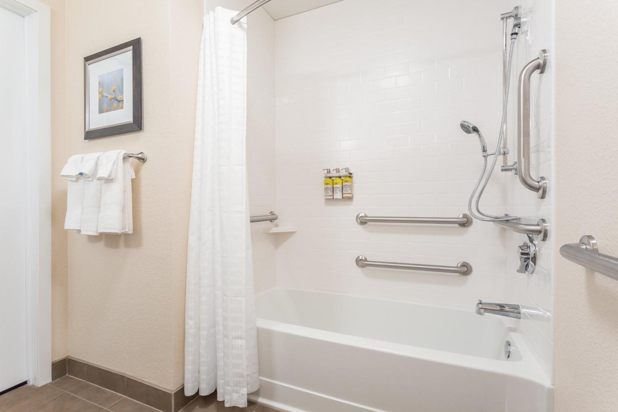 Candlewood Suites Eau Claire I-94 By Ihg Exterior photo